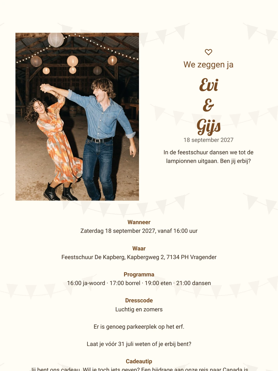 Trouwkaart met dansfoto in de feestschuur