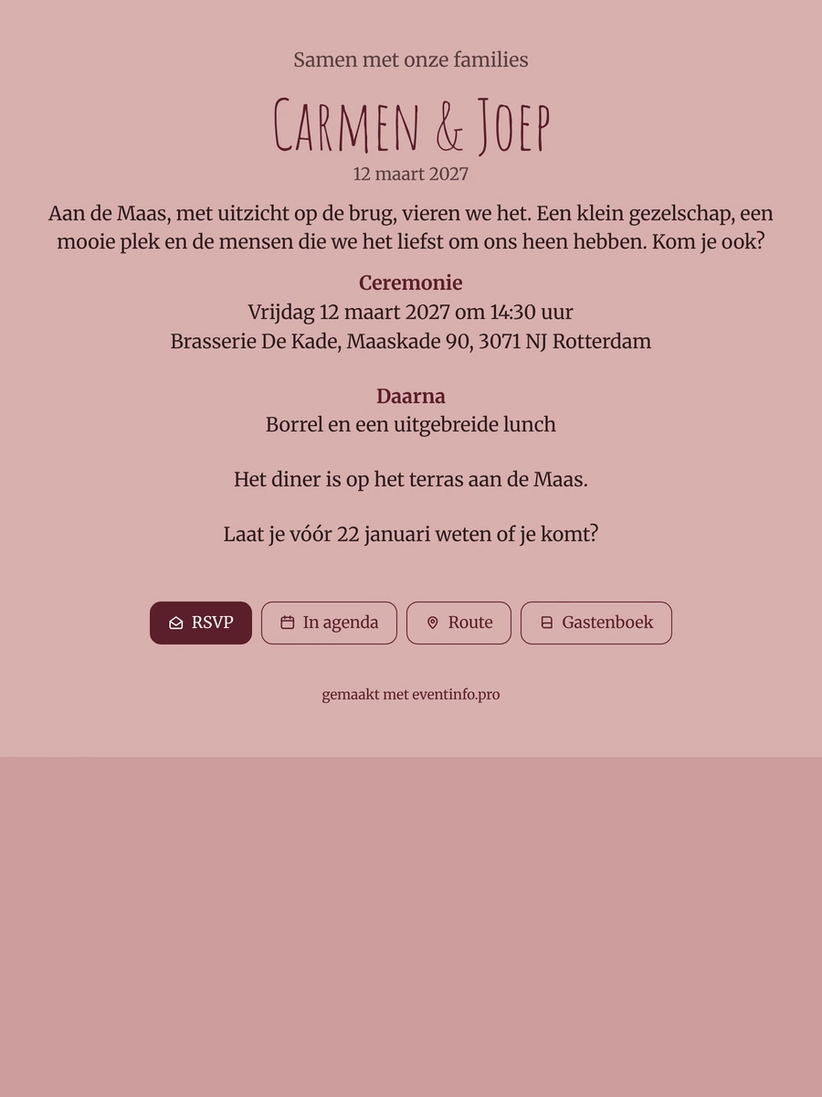 Oudroze trouwkaart met bordeauxrode handletters